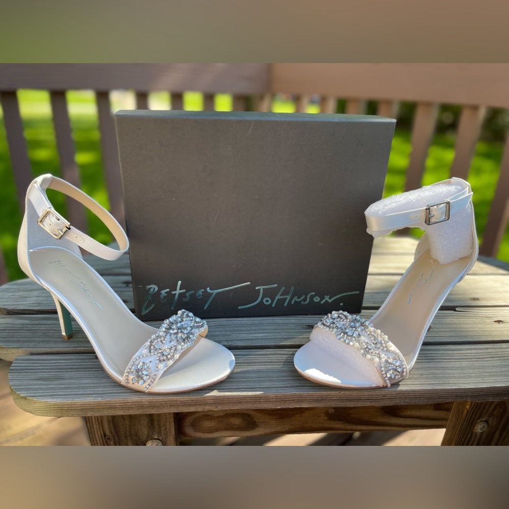 NIB Betsey Johnson Shoes, size 8.5 W. Ivory satin with rhinestones.